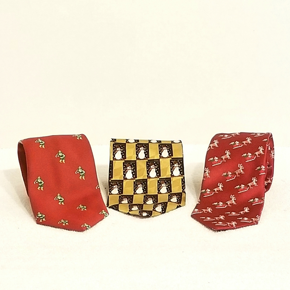 Christmas Holiday 3 Tie Bundle - Various Brands - Picture 3 of 7